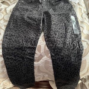 Gap Women’s Leopard Pants